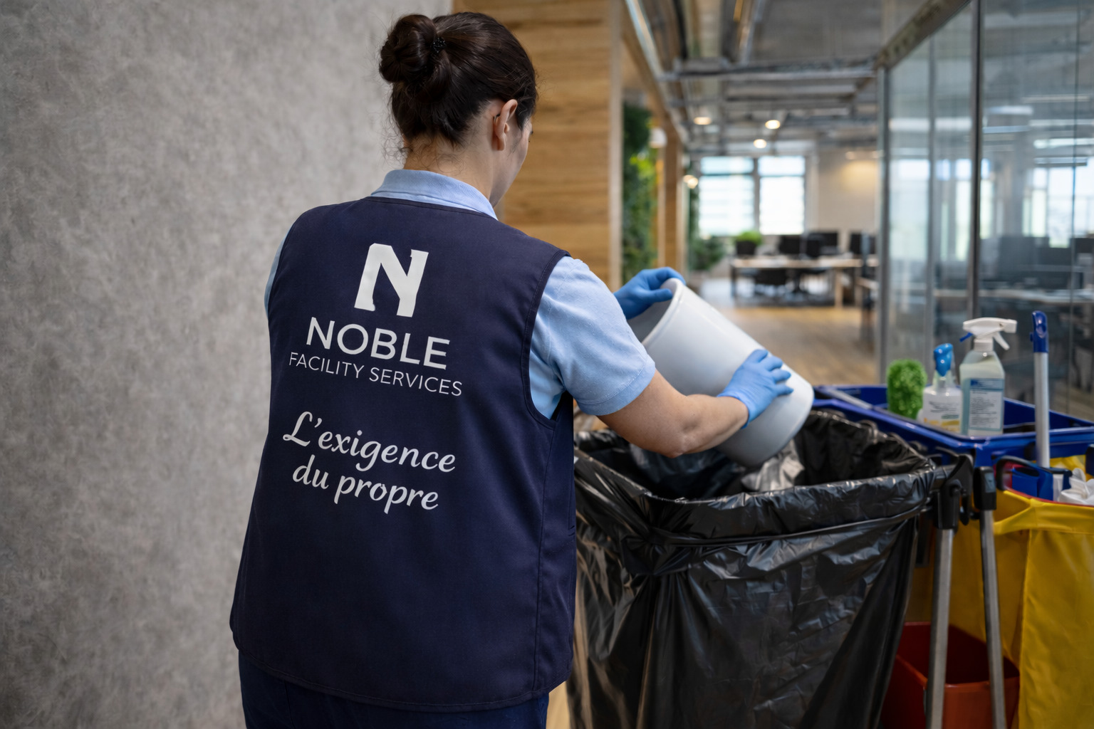 Entretien de bureaux : propreté des sols, sanitaires et espaces communs